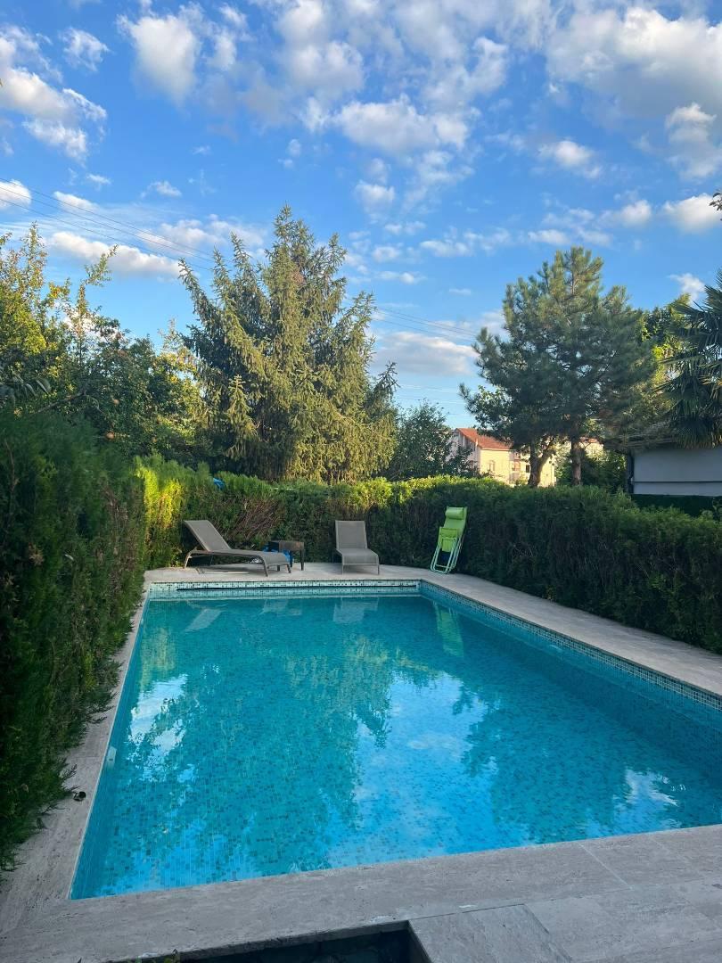 Sakarya Sapanca'da Aile Gruplarına Uygun, Özel Havuzlu, Şık Villa-35877