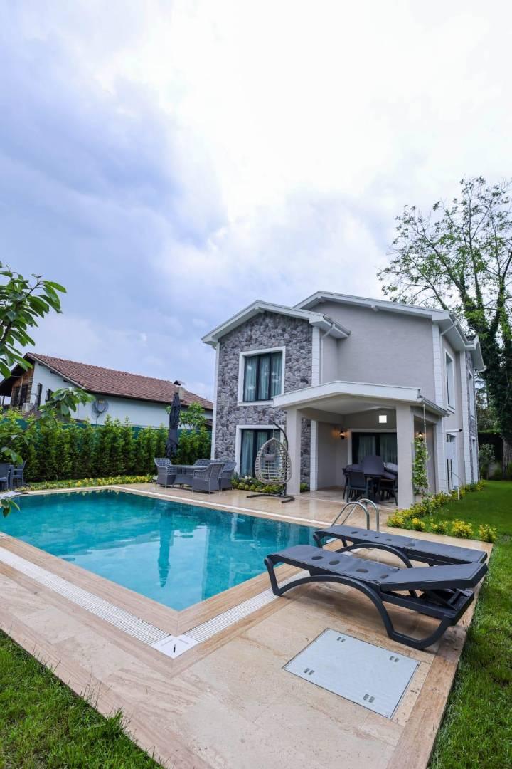 Sapanca Kırkpınar'da Huzurlu Doğada, Isıtmalı Havuzlu, Lüks Villa-38846