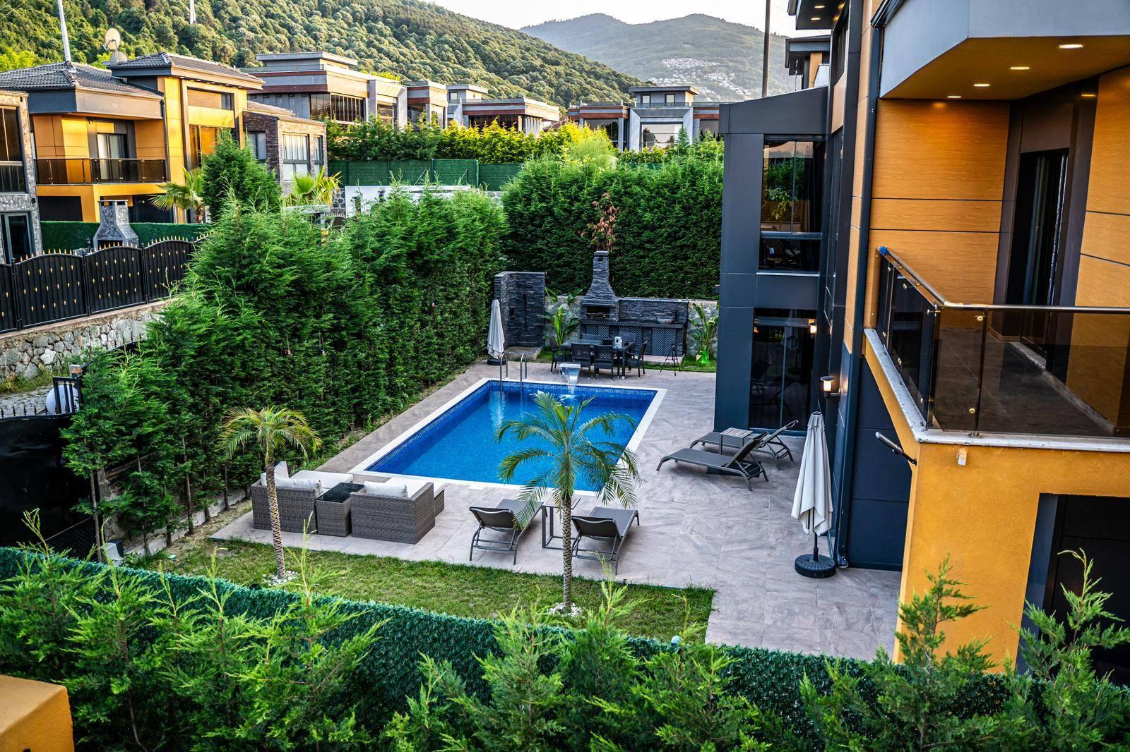 Sapanca Kırkpınar'da Merkezi Konumda, Isıtmalı Havuzlu, Lüks Villa-38928