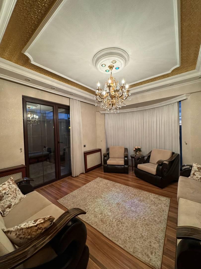 Sapanca Çayiçi'nde Merkezi Konumda, Isıtmalı Havuzlu, Lüks Villa-39375