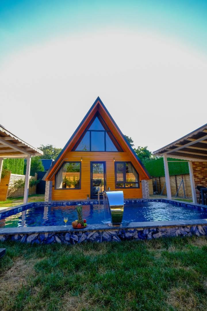 Sapanca Çayiçi'nde Muhteşem Doğada, Isıtmalı Havuzlu, Lüks Bungalov-40592