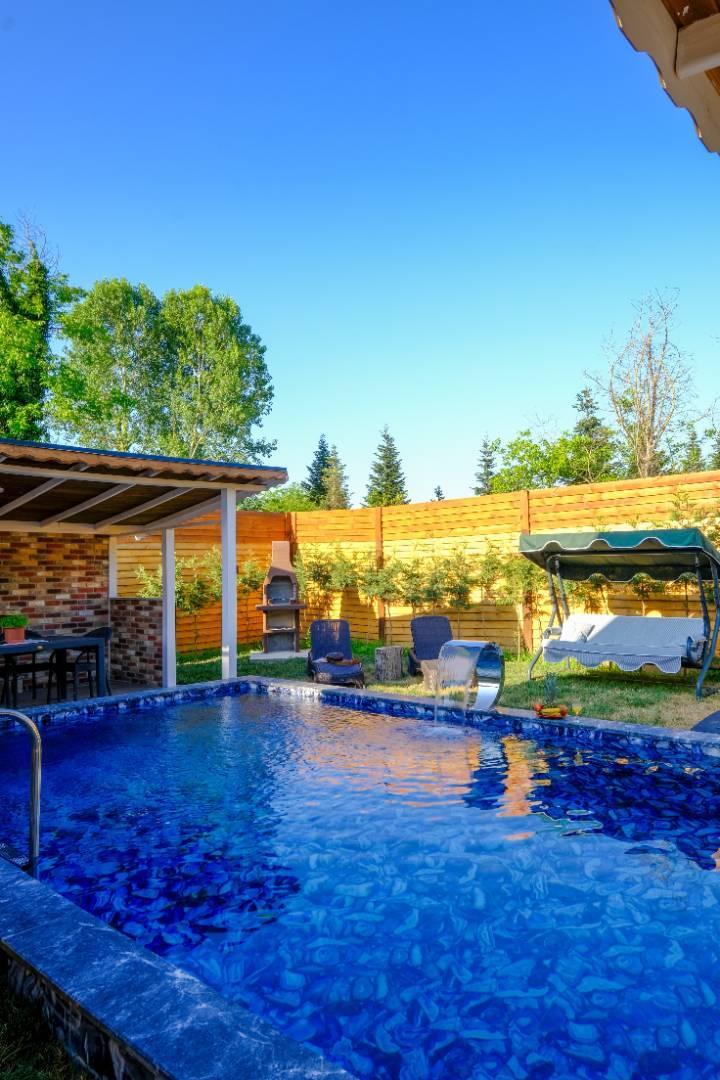 Sapanca Çayiçi'nde Muhteşem Doğada, Isıtmalı Havuzlu, Lüks Bungalov-40592