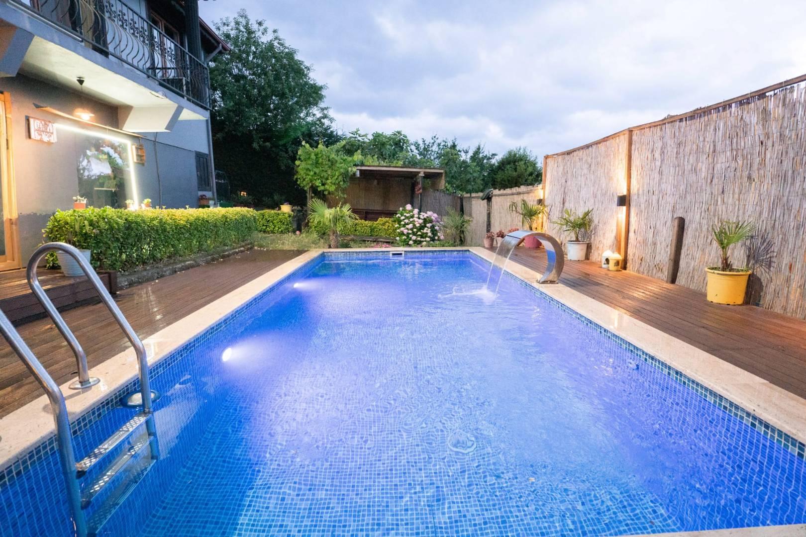 Sapanca'da Muhteşem Doğanın İçerisinde, Isıtmalı Havuzlu, Lüks Villa-39235