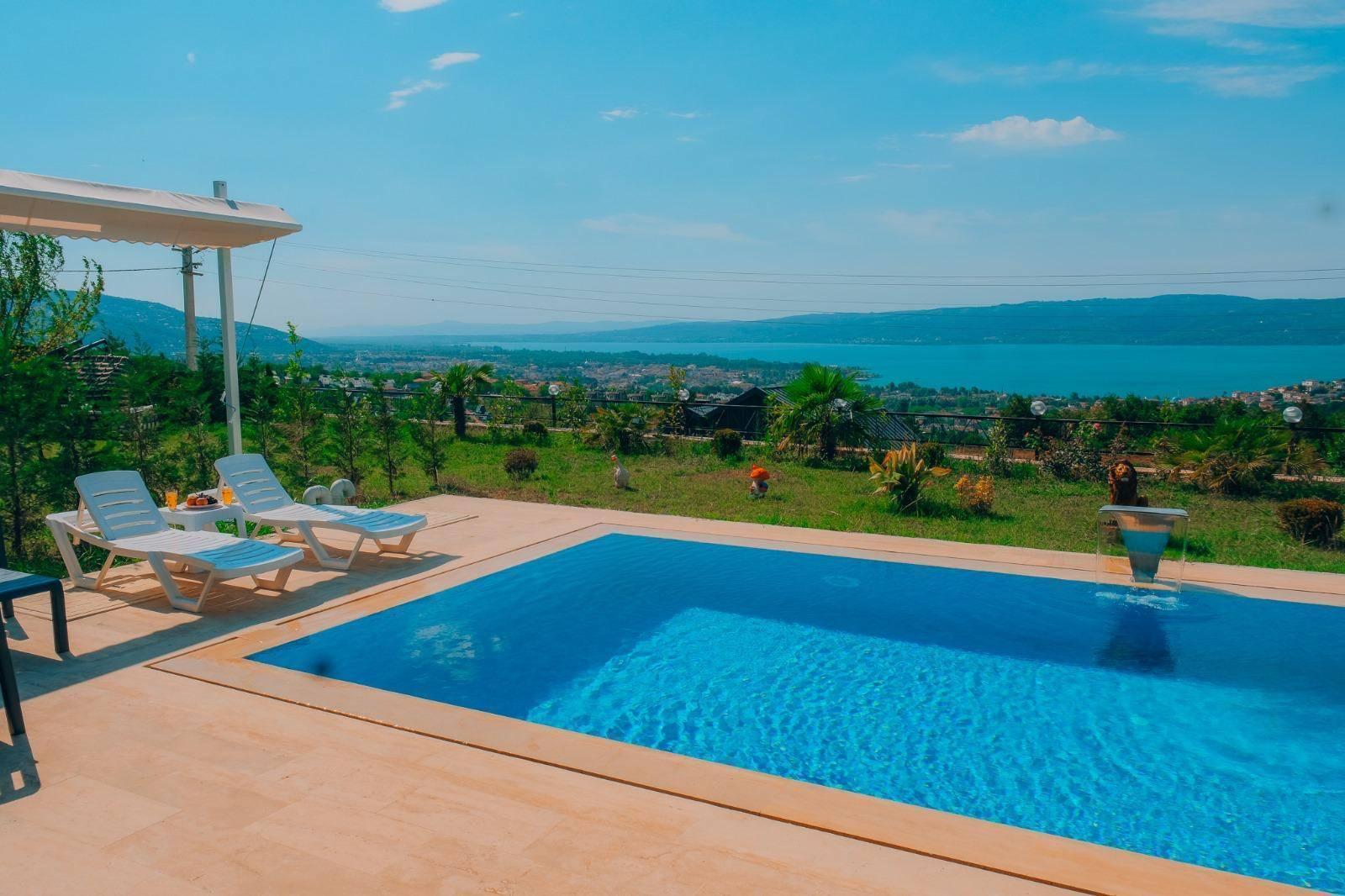 Sapanca'da Panoramik Doğa Manzaralı, Özel Havuzlu, Bahçeli Lüks Villa-39187