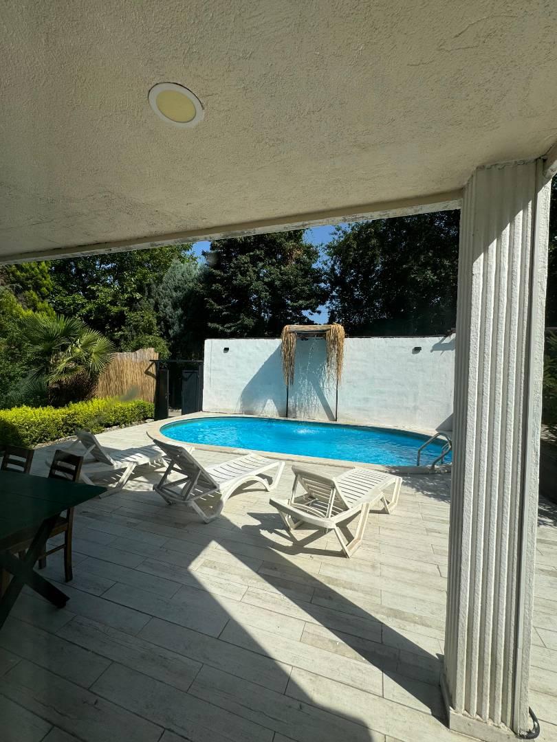 Sapanca Yanık'ta Yemyeşil Bahçeli, Özel Havuzlu, Geniş Villa-17167