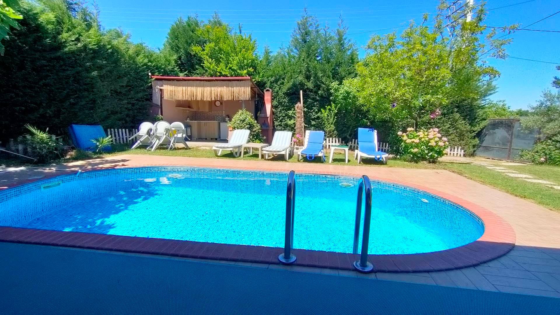 Sapanca'da Yeşillikler İçerisinde, Isıtmalı Havuzlu, 6 Kişilik Villa-26017