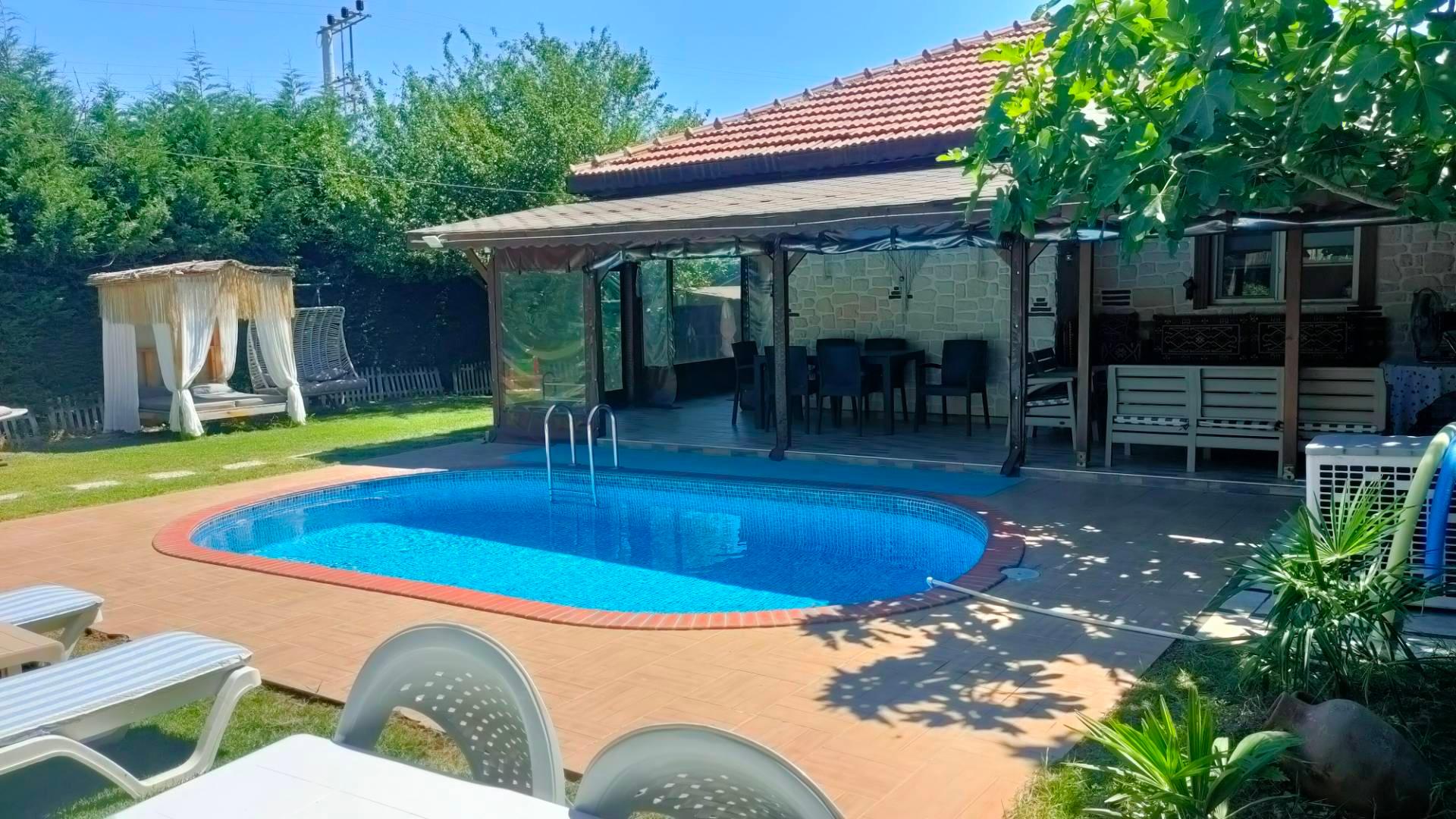 Sapanca'da Yeşillikler İçerisinde, Isıtmalı Havuzlu, 6 Kişilik Villa-26017