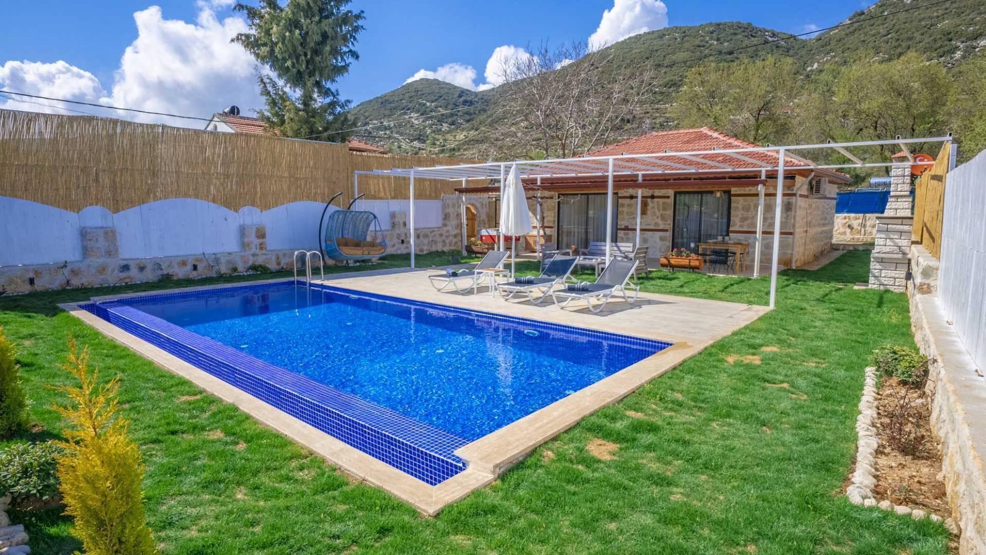 Kaş Sarıbelen'de Doğa İçerisinde, Özel Havuzlu, Taş Villa-40102