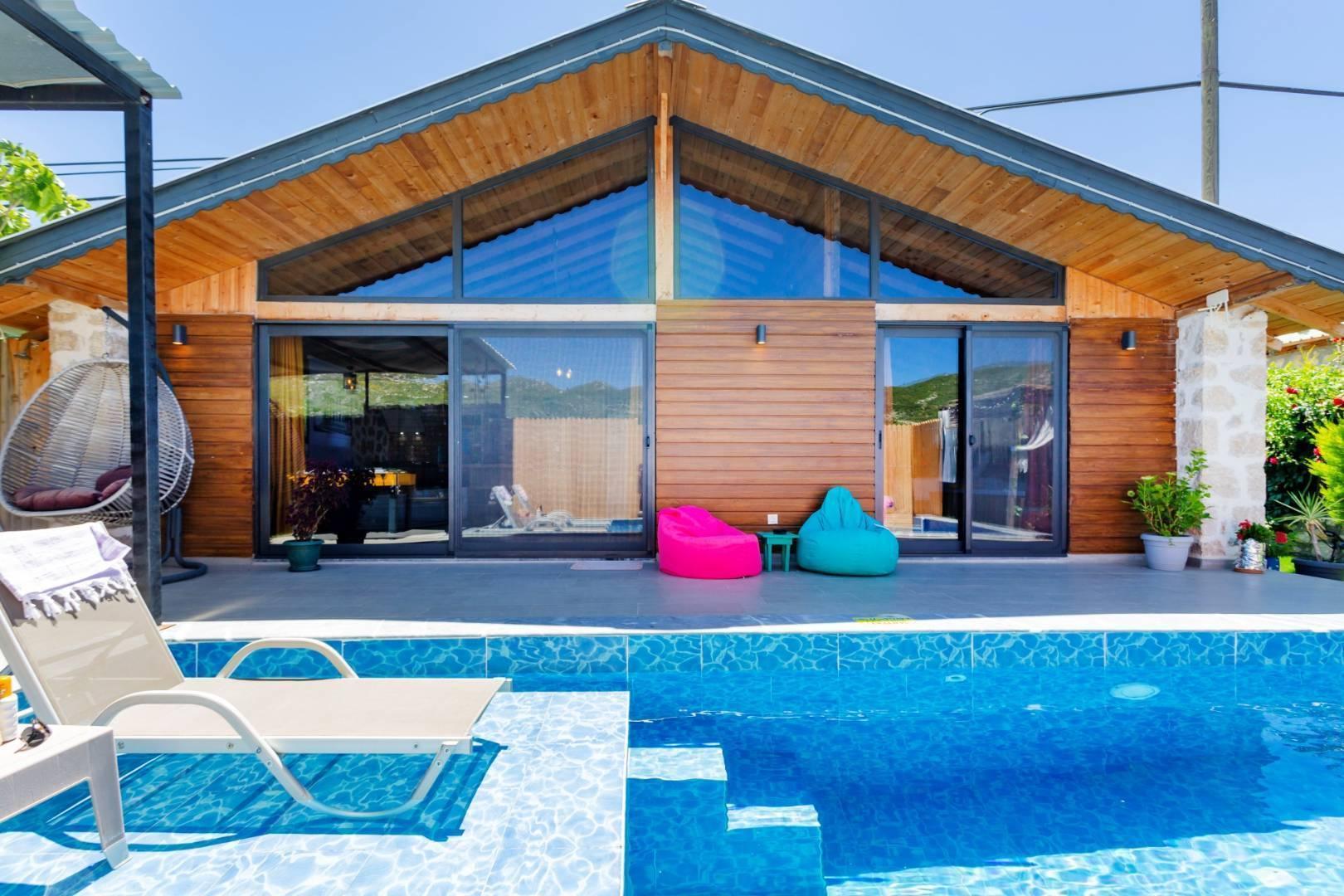 Kaş Sarıbelen'de Doğayla iç içe Konumda, Özel Havuzlu, Balayı Villası-40495