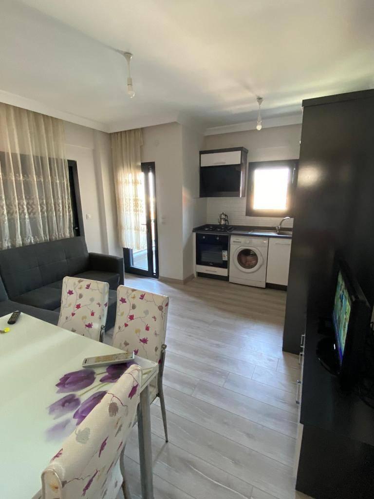 Ayvalık Küçükköy'de Denize Yürüme Mesafesinde, Konforlu, 1+1 Suit-38182