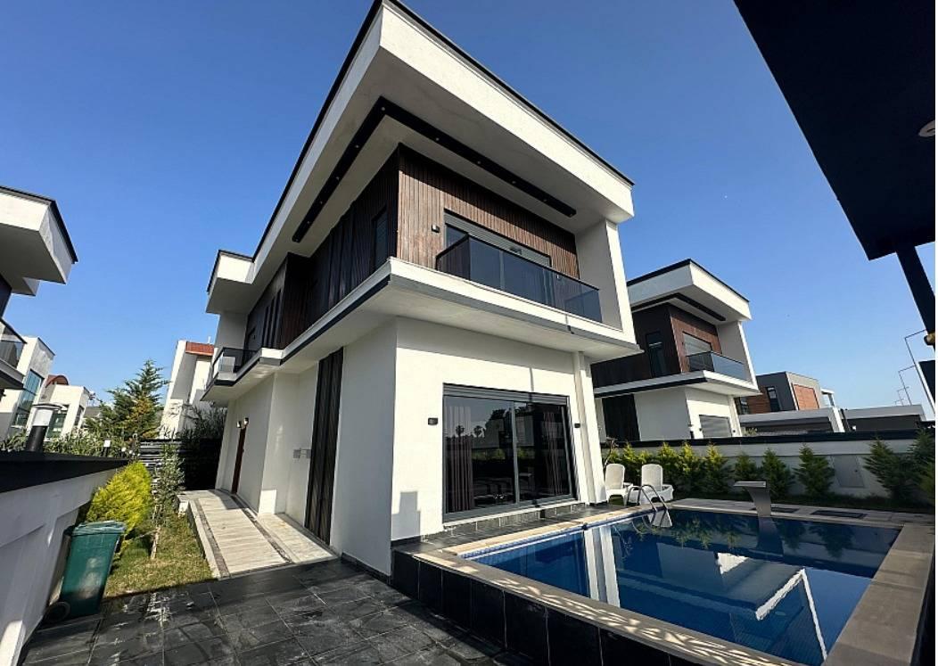 Serik Belek'te Denize Yakın Konumda, Özel Havuzlu, 3+1, Şık Villa -35938