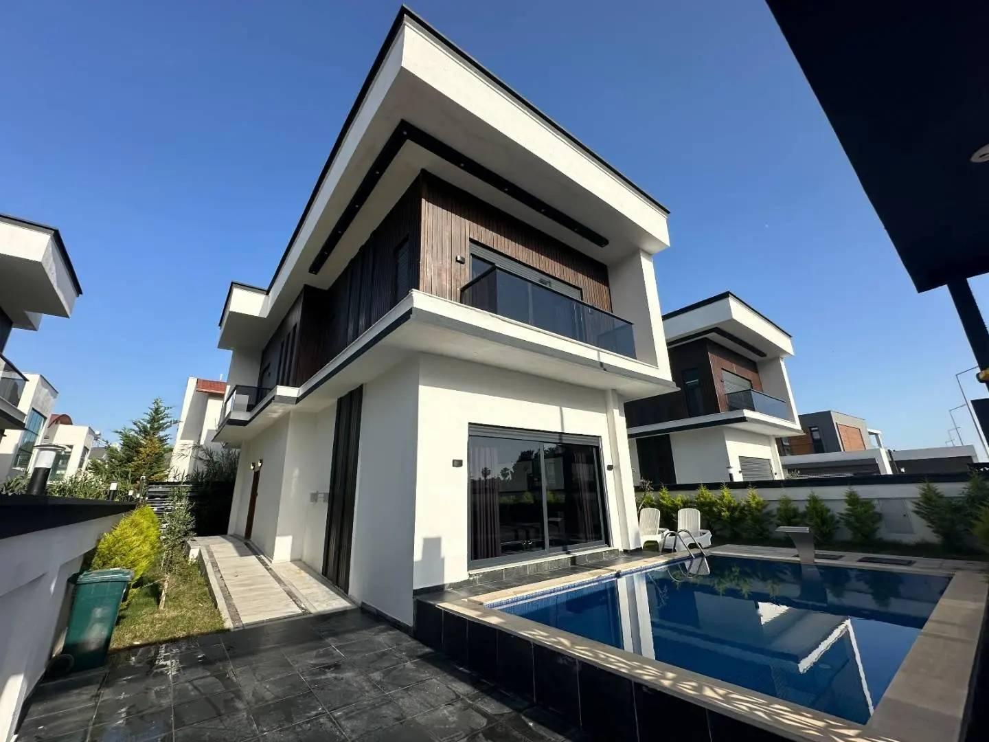 Serik Belek'te Doğayla İç İçe, Özel Havuzlu, Modern Tasarımlı Villa-41278