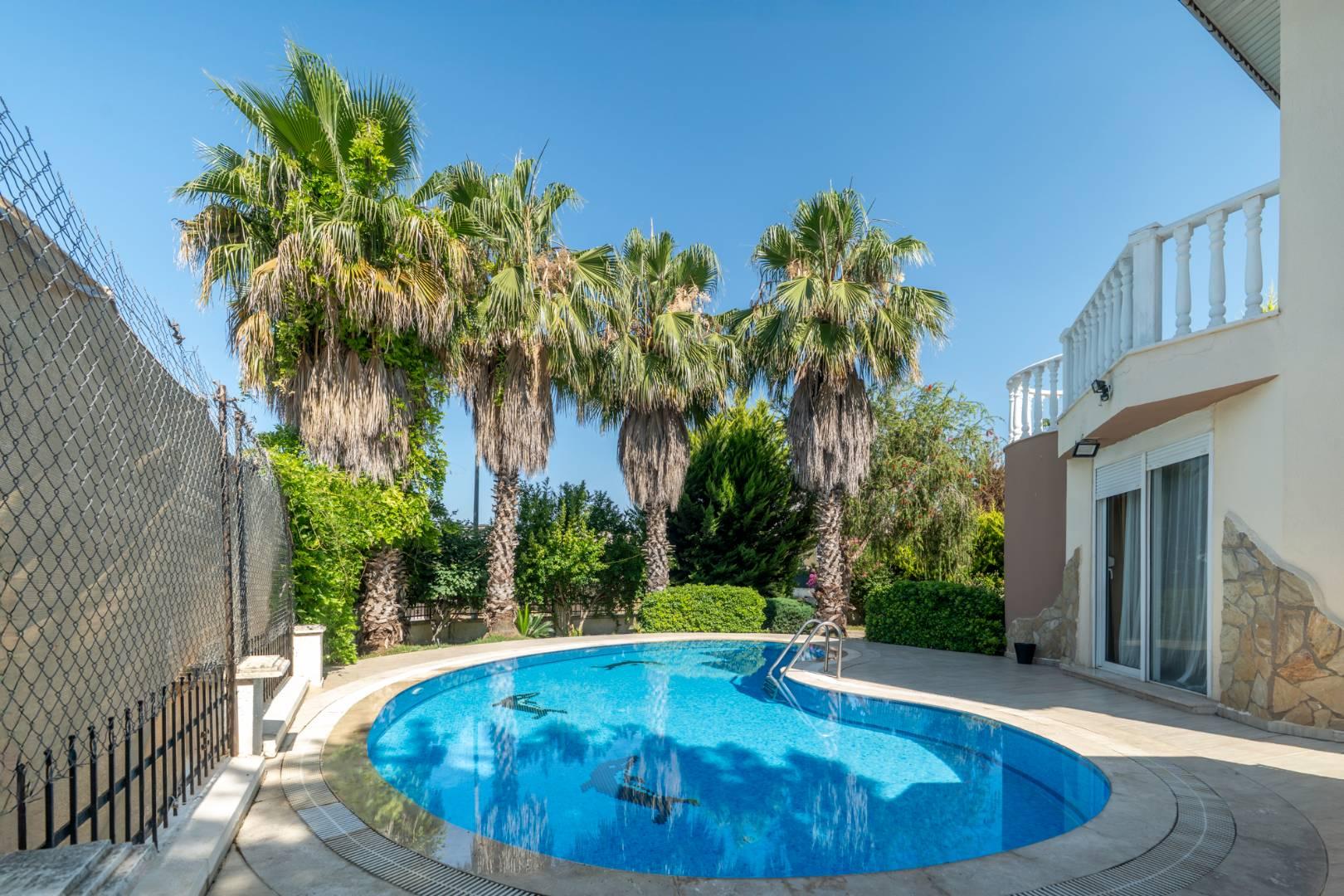 Serik Belek'te Geniş Ailelere Uygun, Özel Havuzlu, Konforlu Villa-14155