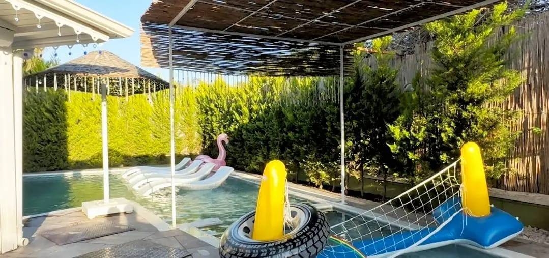 Serik Kadriye'de Geniş Ailelere Uygun, Özel Havuzlu, 5+2 Villa