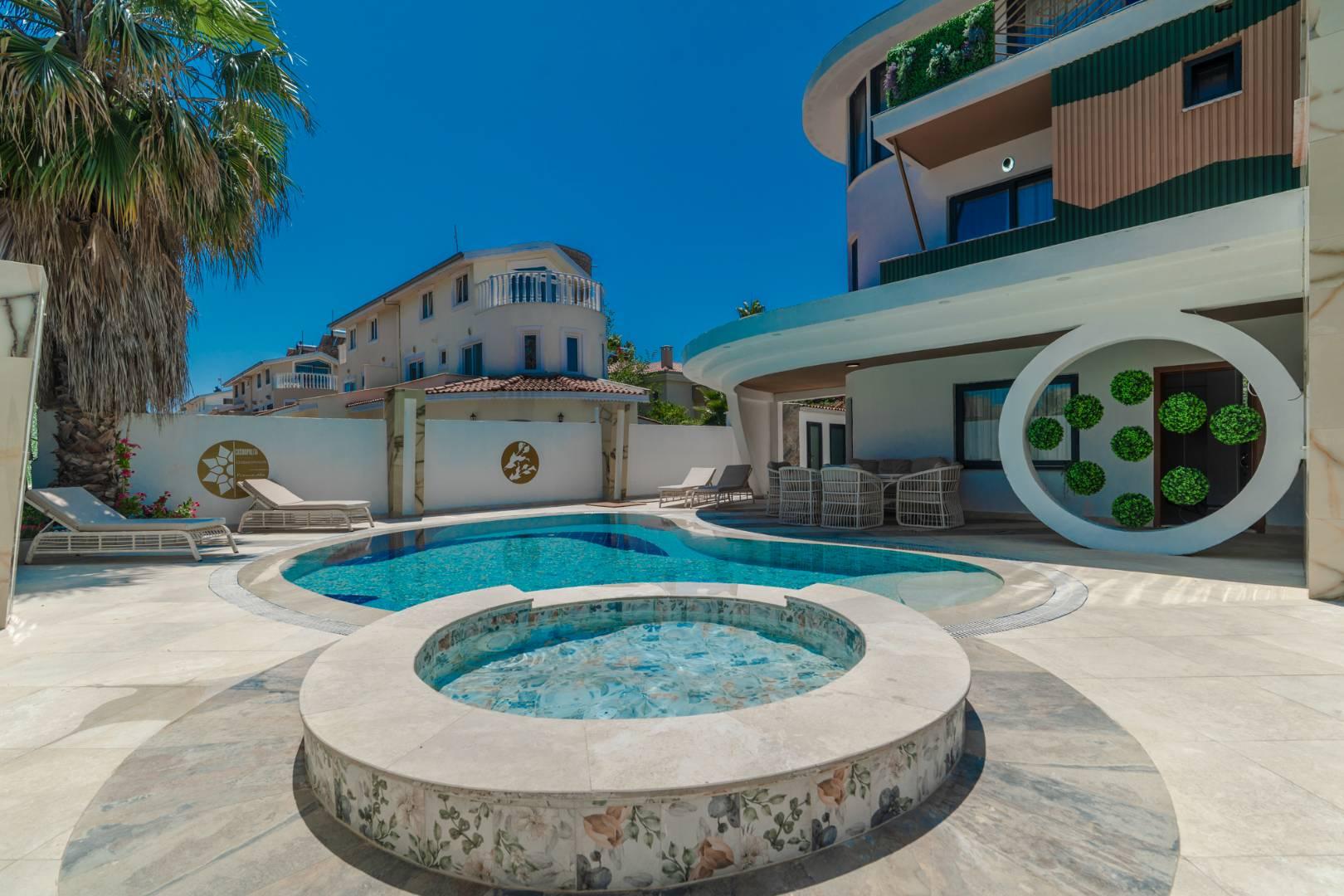 Serik Kadriye'de Geniş Ailelere Uygun, Özel Havuzlu, İkiz Villa-42777