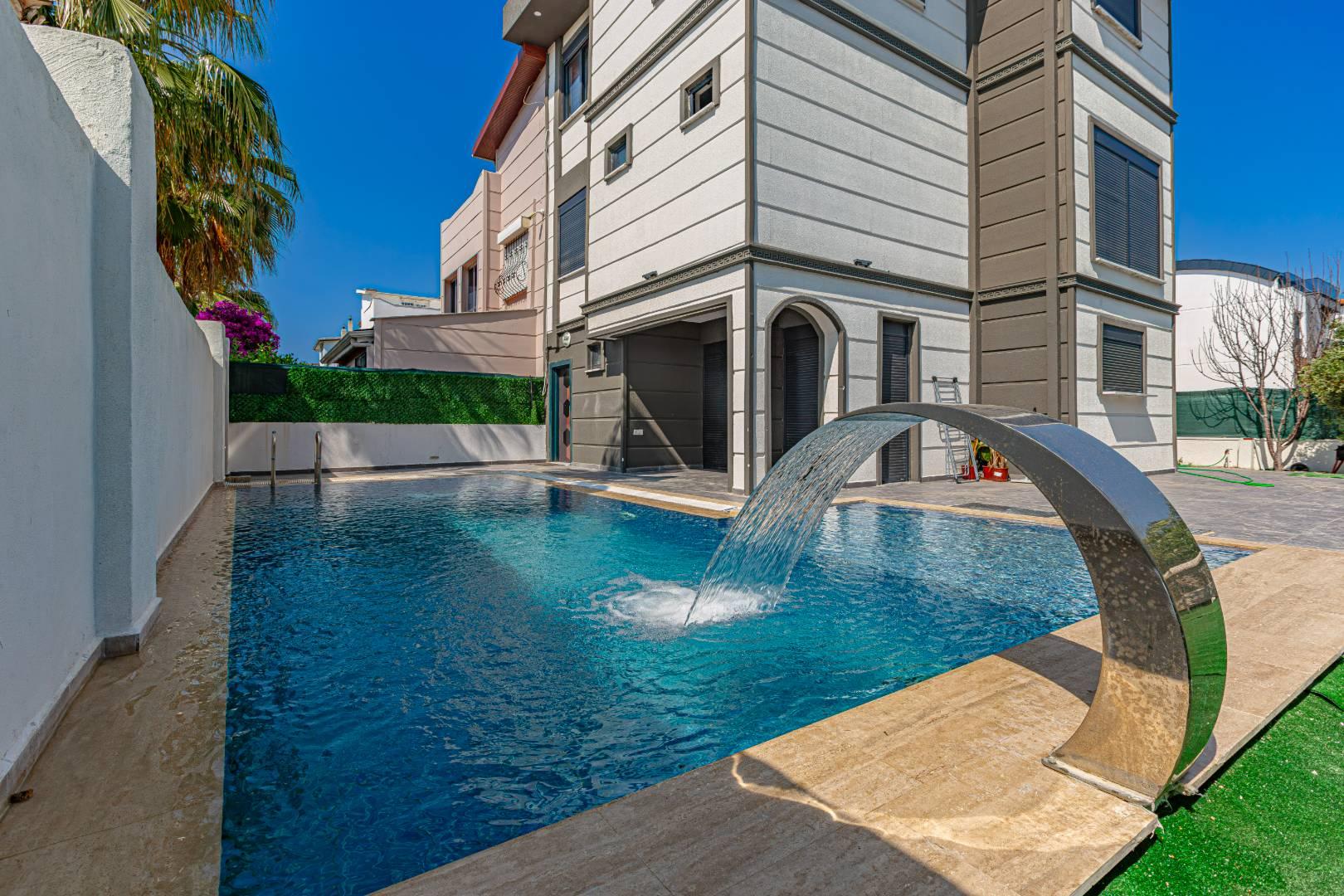 Serik Kadriye'de Geniş Bahçe İçerisinde, Özel Havuzlu, Konforlu Villa-43713