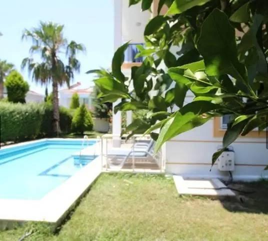 Serik Kadriye'de Merkeze Yakın Konumda, Özel Havuzlu, Şık Villa-41279