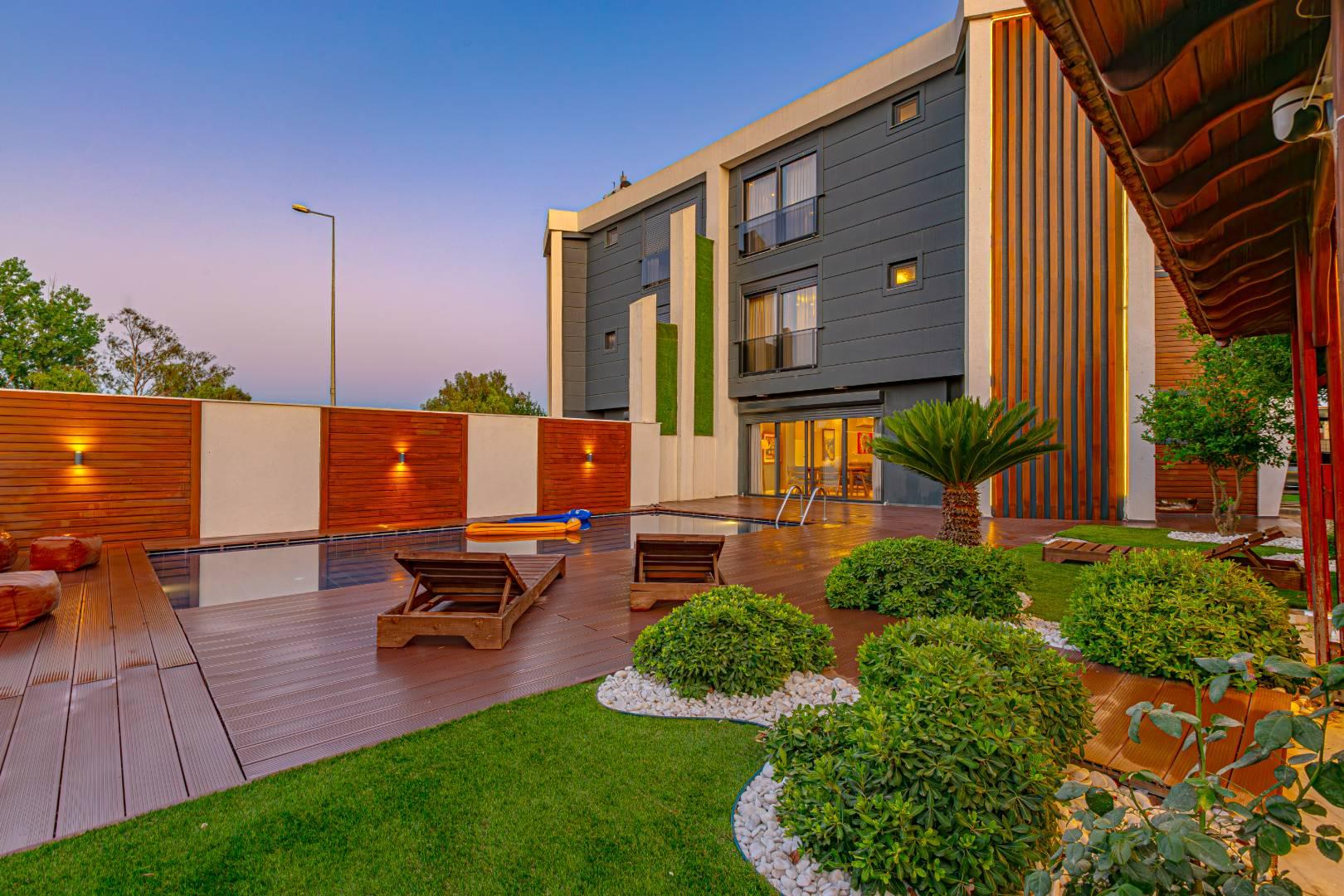 Serik Kadriye'de Yemyeşil Bahçede, Özel Havuzlu, Konforlu Villa-43715