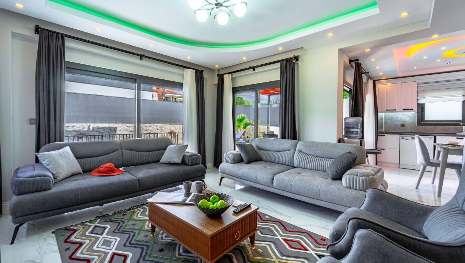 Muğla Seydikemer'de Erişilebilir Konumda, Özel Havuzlu, Zarif Villa-41881