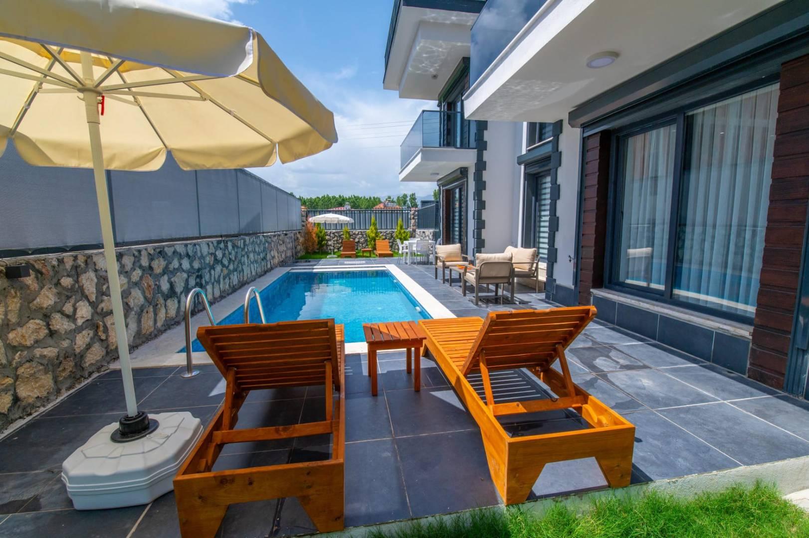 Seydikemer Gerişburnu'nda Huzurlu Doğada, Özel Havuzlu, Şık Villa-42784