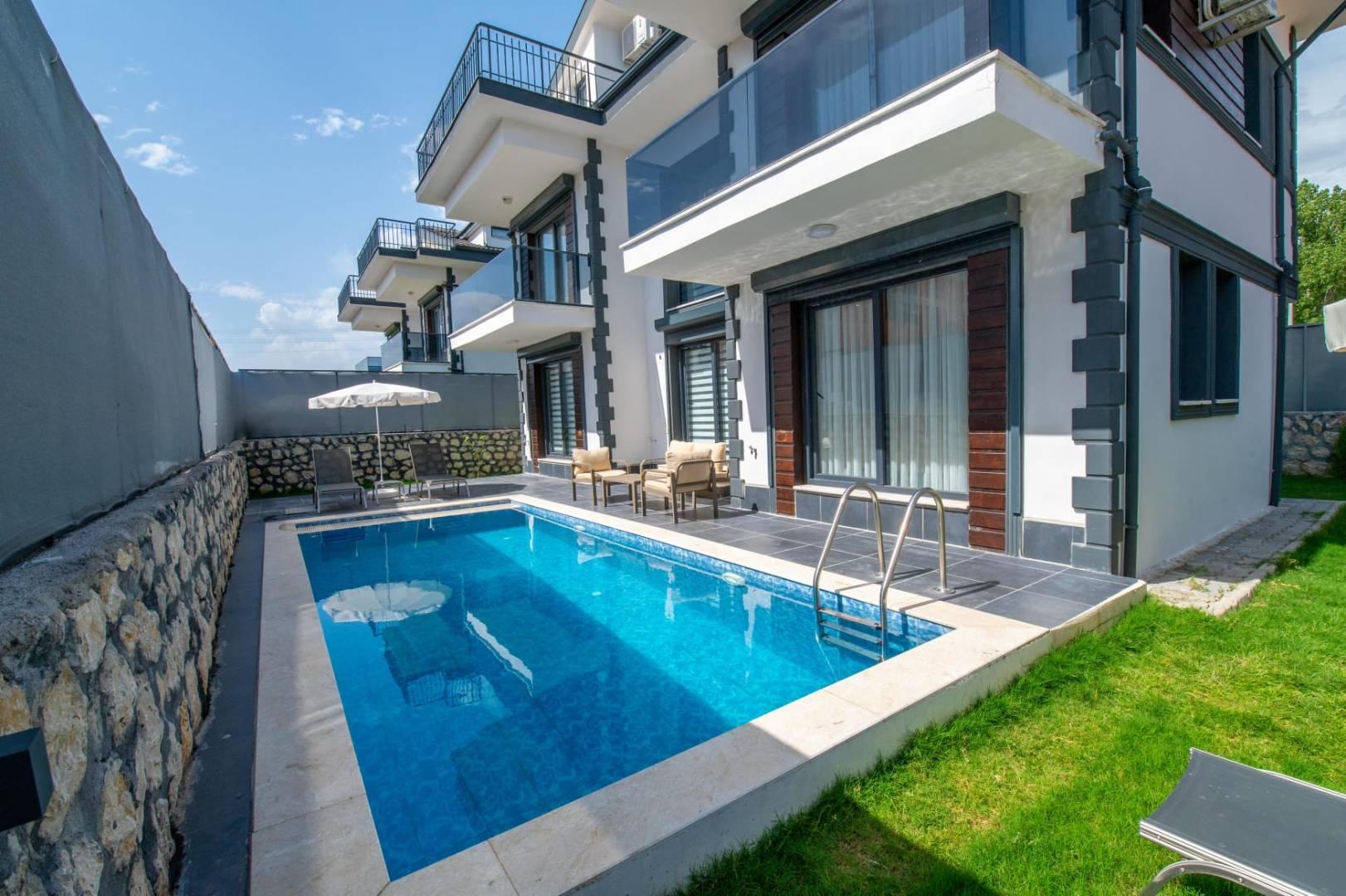 Muğla Seydikemer'de Sakin Konumda, Özel Havuzlu, Ferah Villa-42782