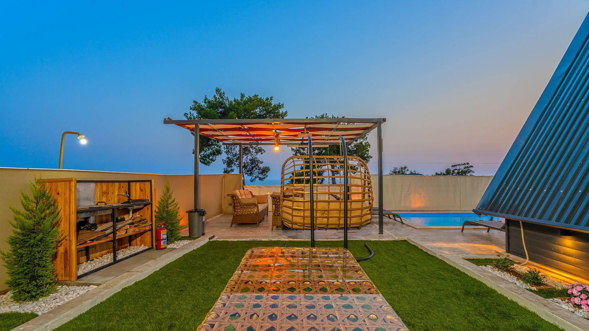 Seydikemer Karadere'de Muhteşem Manzaralı, Özel Havuzlu, 2+1 Bungalov-42854
