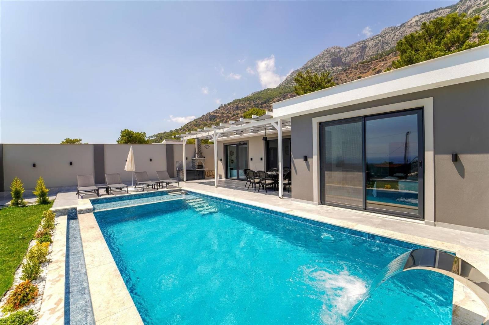 Seydikemer Karadere'de Doğa Manzaralı, Özel Havuzlu, 2+1 Villa-43613