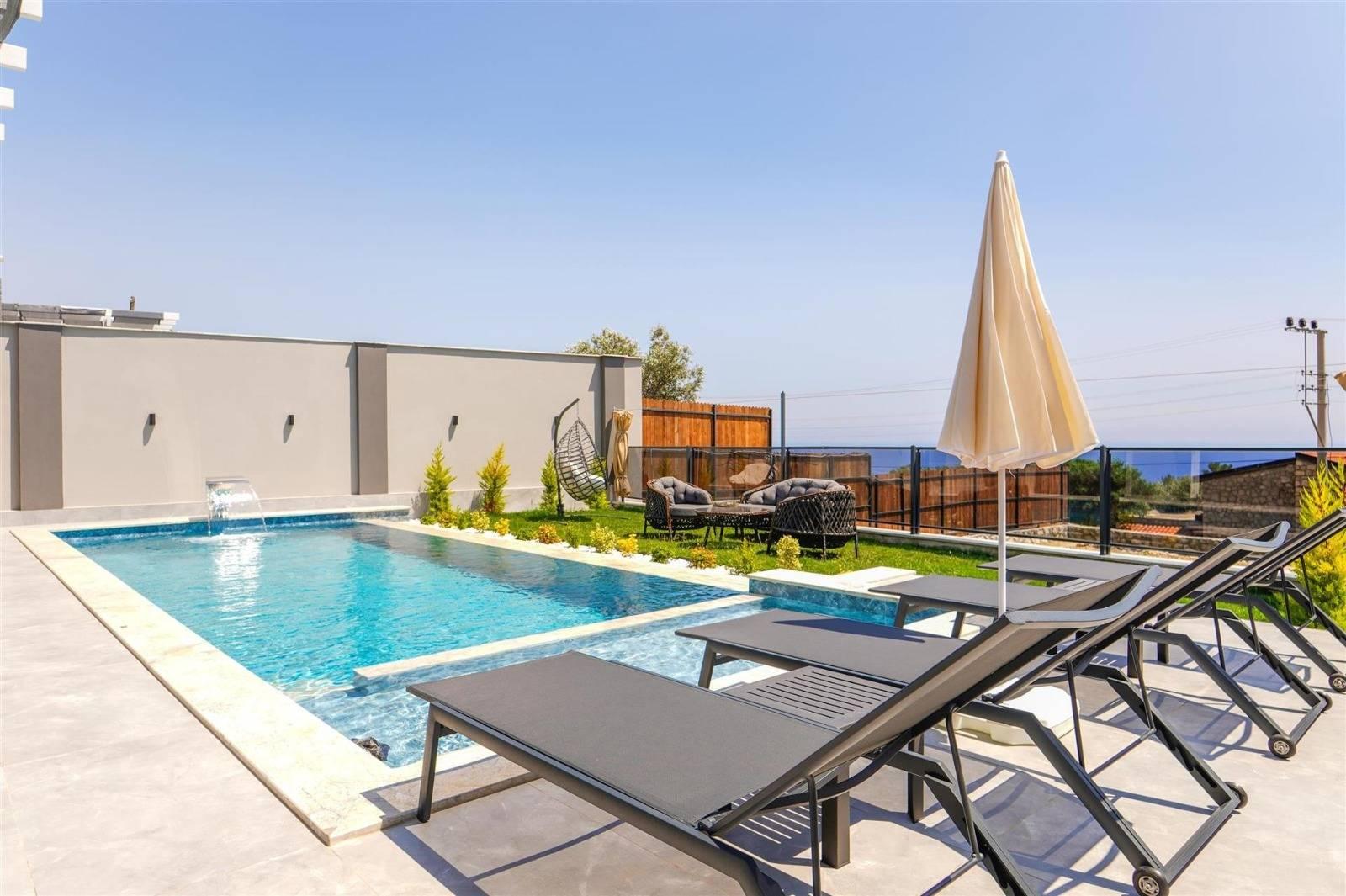 Seydikemer Karadere'de Doğa Manzaralı, Özel Havuzlu, 2+1 Villa-43613