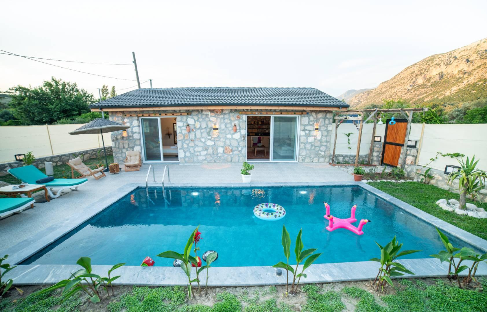 Seydikemer Kayadibi'nde Taş Mimarili, Özel Havuzlu, Balayı Villası-42694