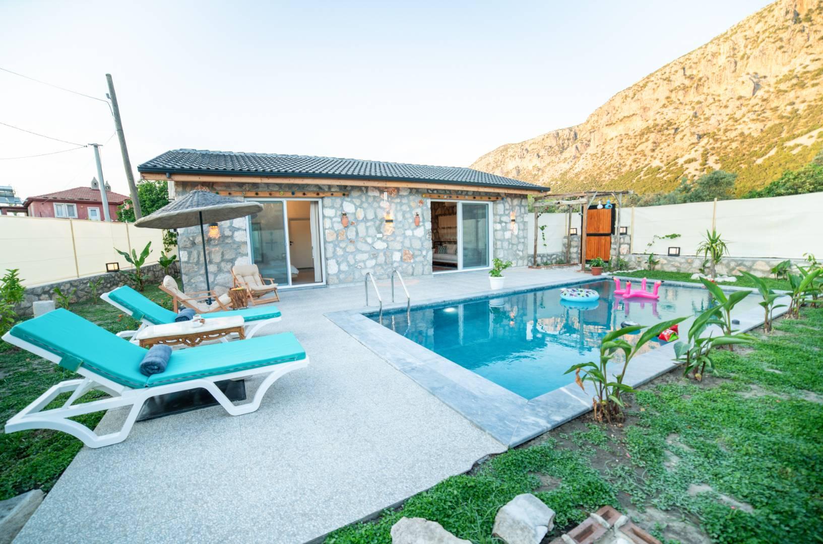 Seydikemer Kayadibi'nde Taş Mimarili, Özel Havuzlu, Balayı Villası-42694