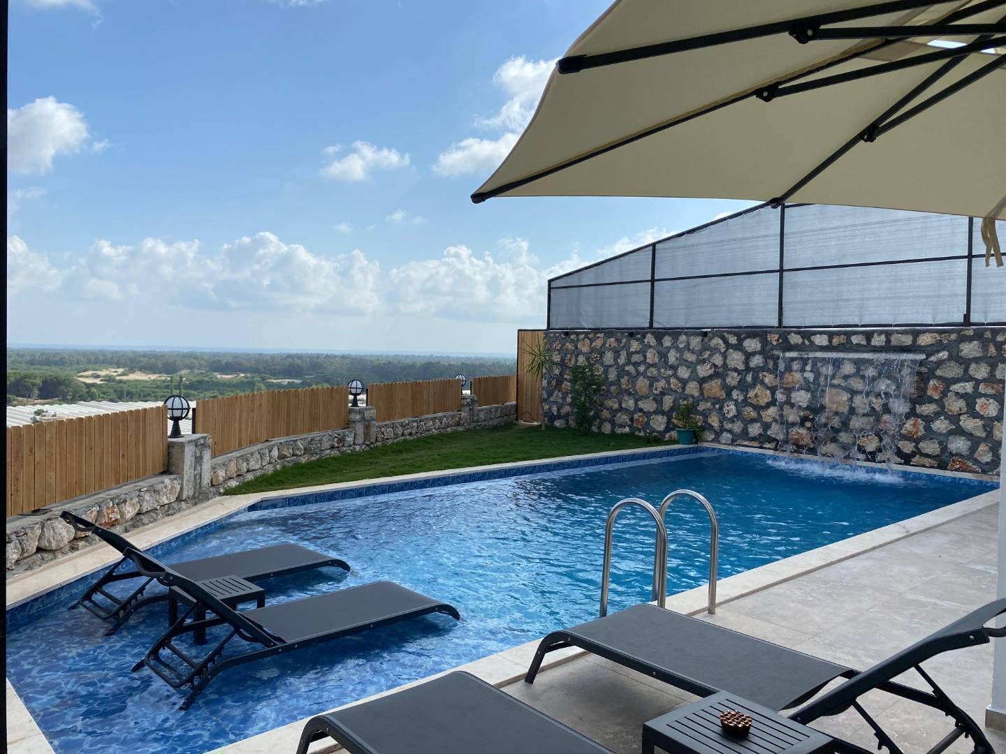 Muğla Seydikemer'de Doğa İçerisinde, Özel Havuzlu, Modern Villa