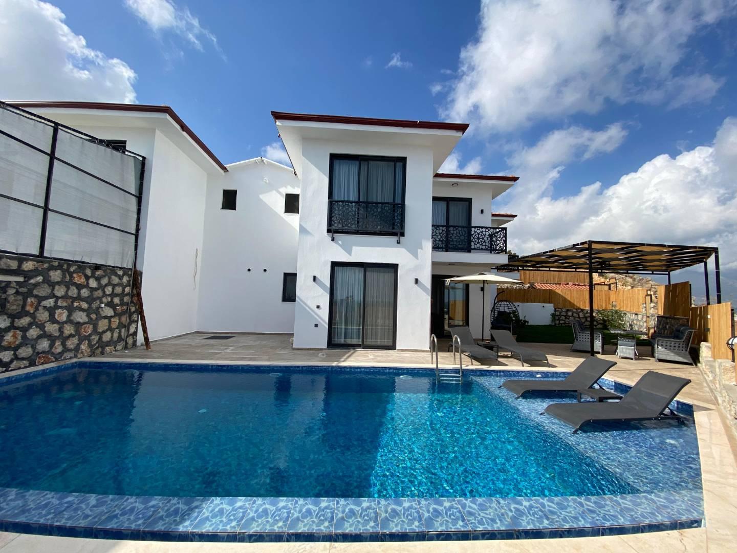 Muğla Seydikemer'de Doğa İçerisinde, Özel Havuzlu, Modern Villa-40245
