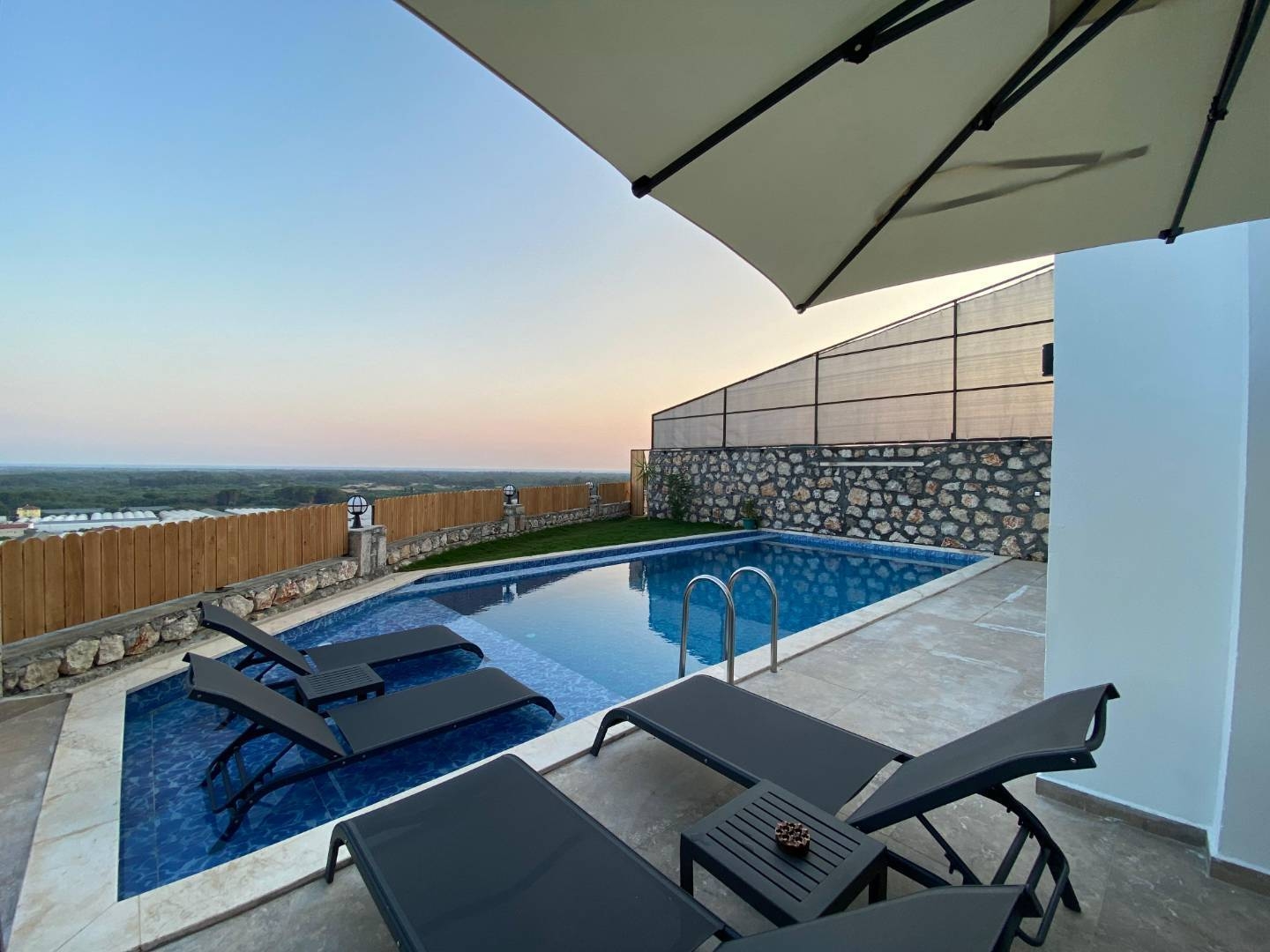 Muğla Seydikemer'de Doğa İçerisinde, Özel Havuzlu, Modern Villa