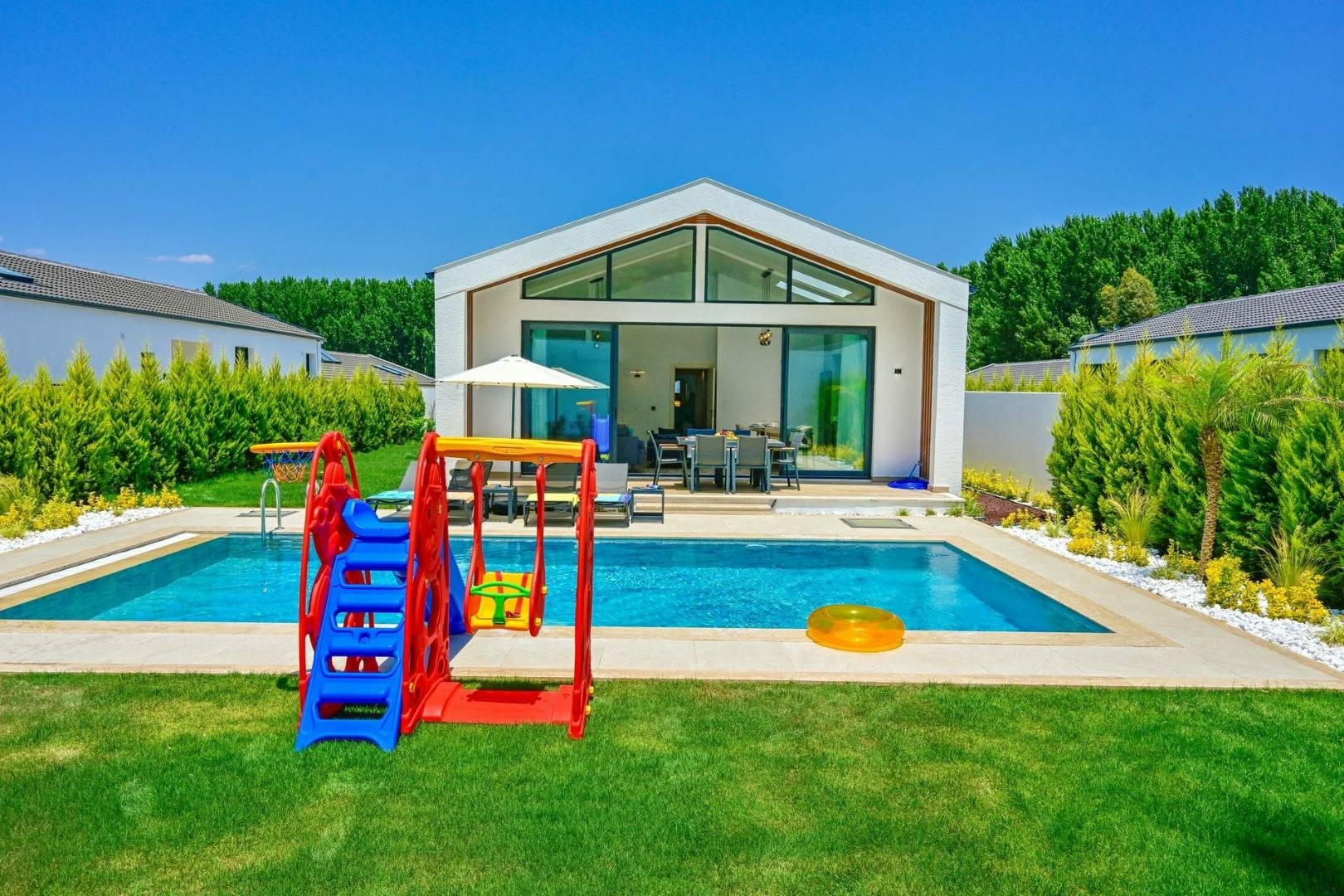Seydikemer Uğurlu'da Muhteşem Doğada, Özel Havuzlu, Modern Villa