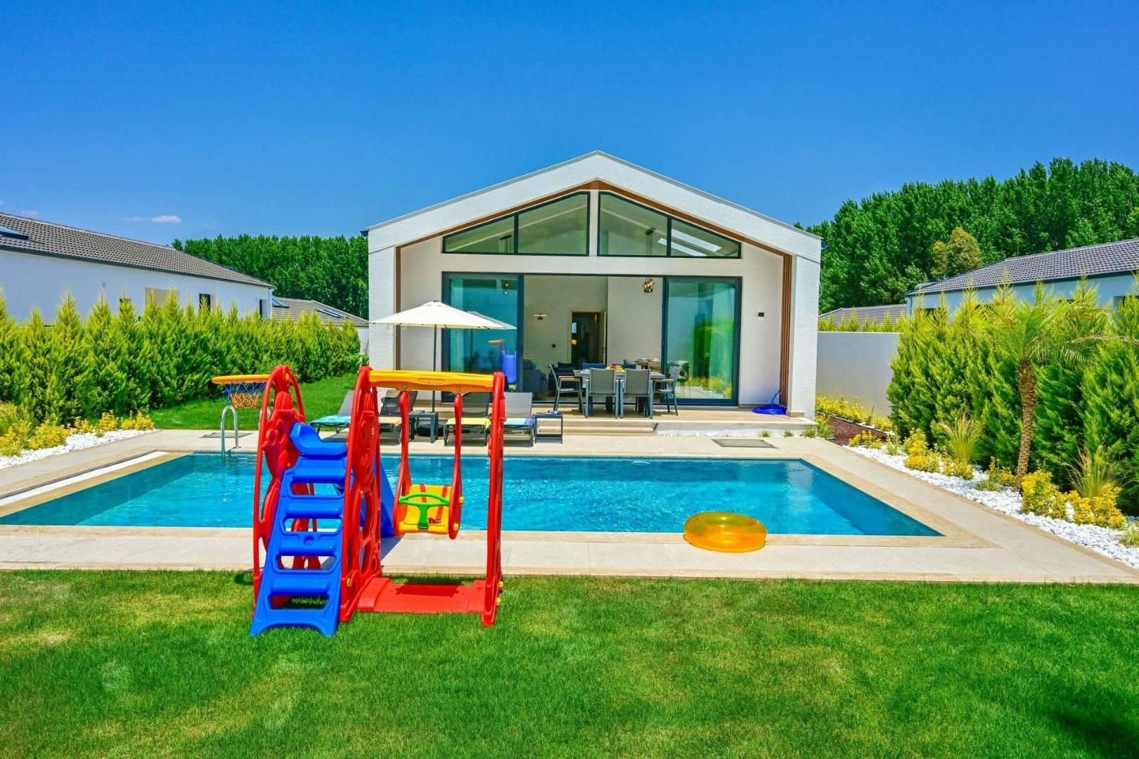 Seydikemer Uğurlu'da Muhteşem Doğada, Özel Havuzlu, Modern Villa-43150