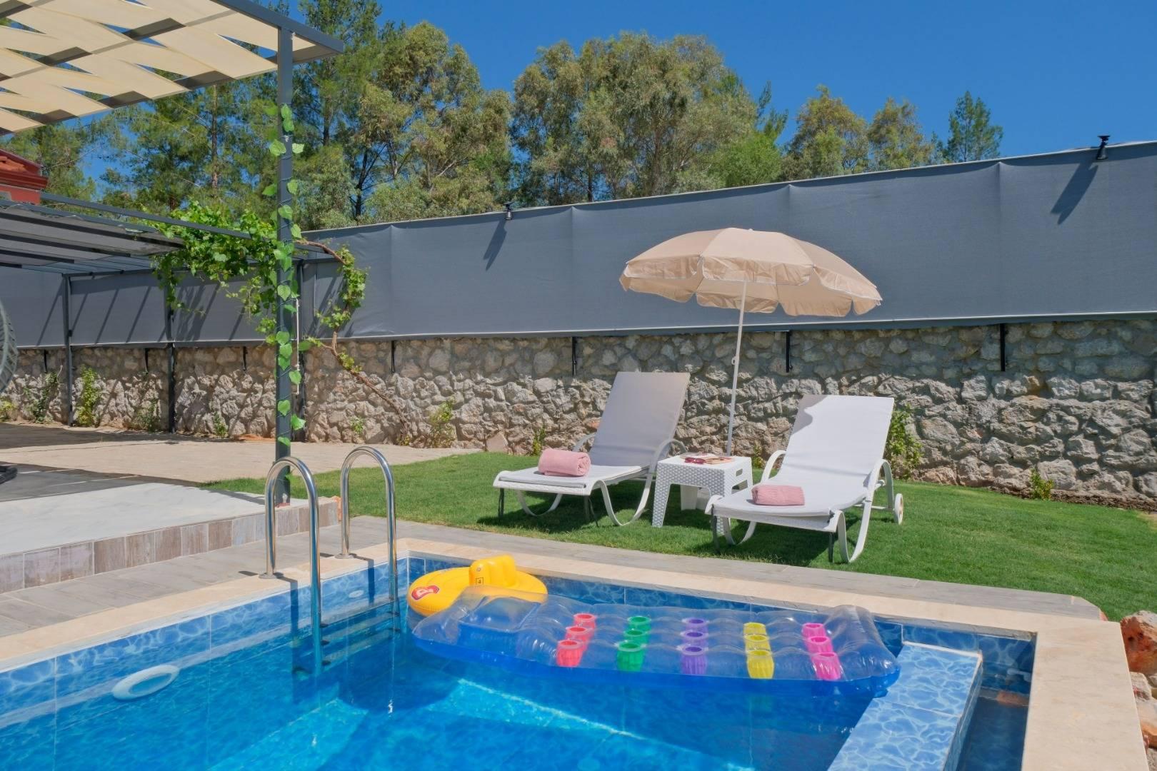Muğla Seydikemer'de Geniş Bahçeli, Özel Havuzlu, Balayı Villası-41593