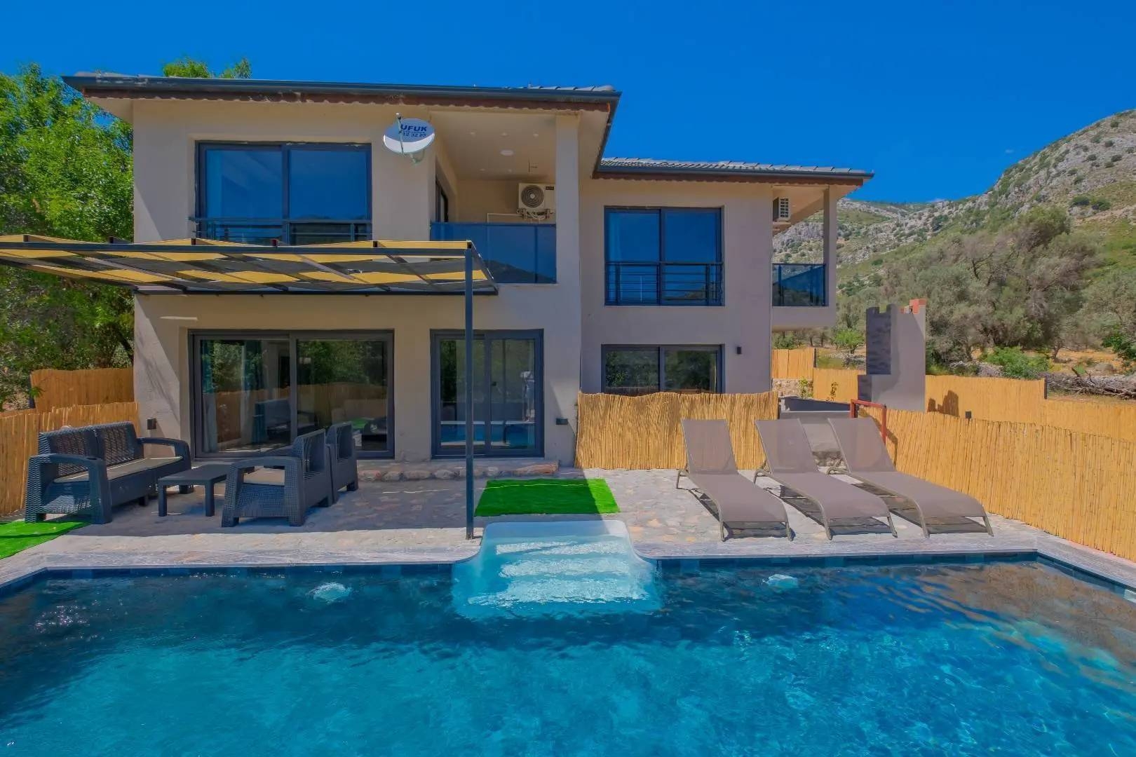 Muğla Seydikemer'de Muhteşem Doğa İçerisinde, Özel Havuzlu, 2+1 Villa