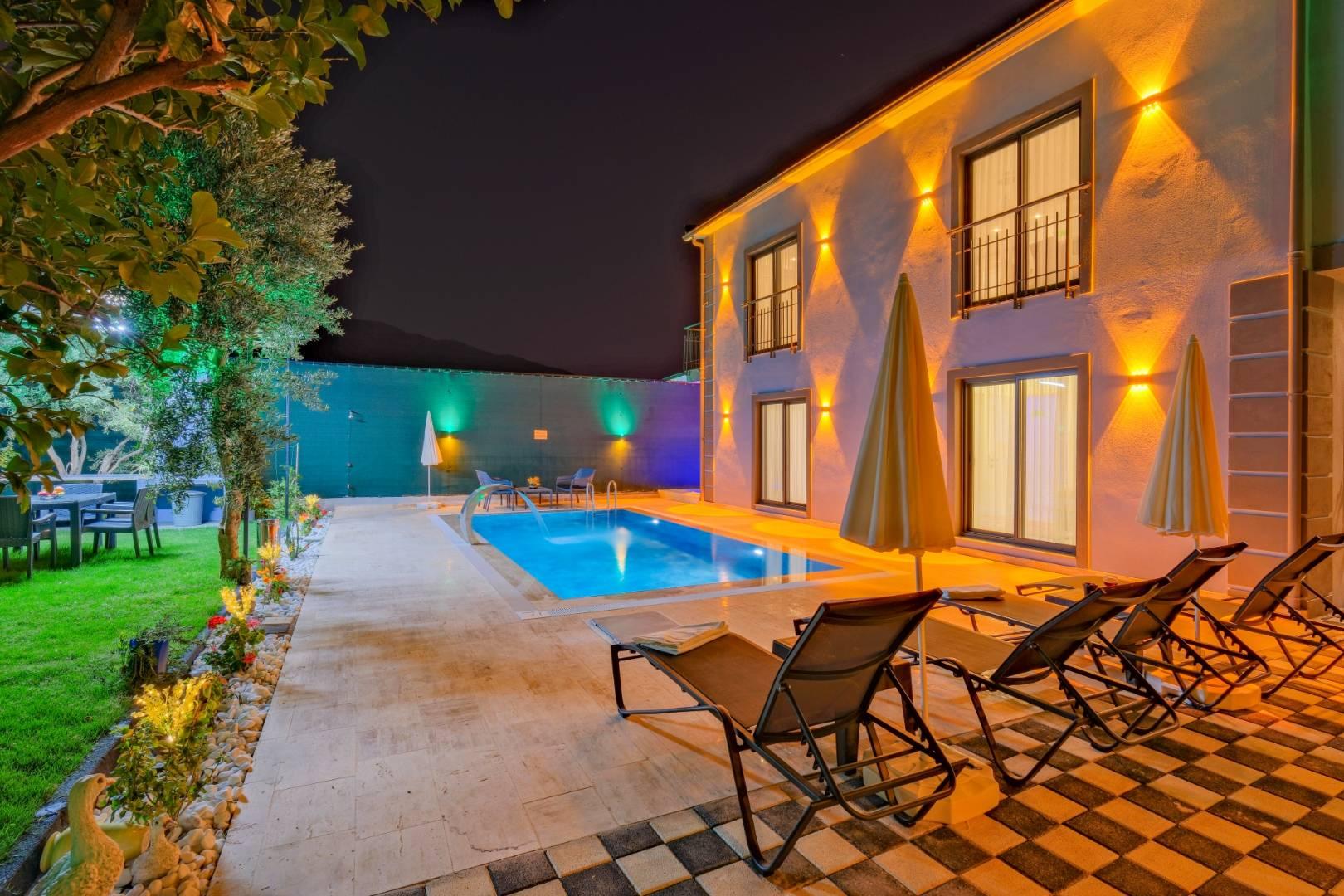 Fethiye Karaçulha'da Jakuzili, Özel Havuzlu, Lüks Tatil Villası-38450