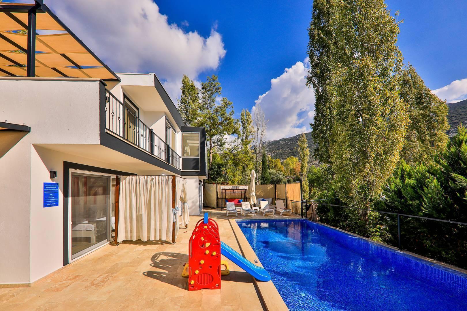 Kaş İslamlar'da Muhteşem Doğada, Özel Havuzlu, Şık Villa-43997