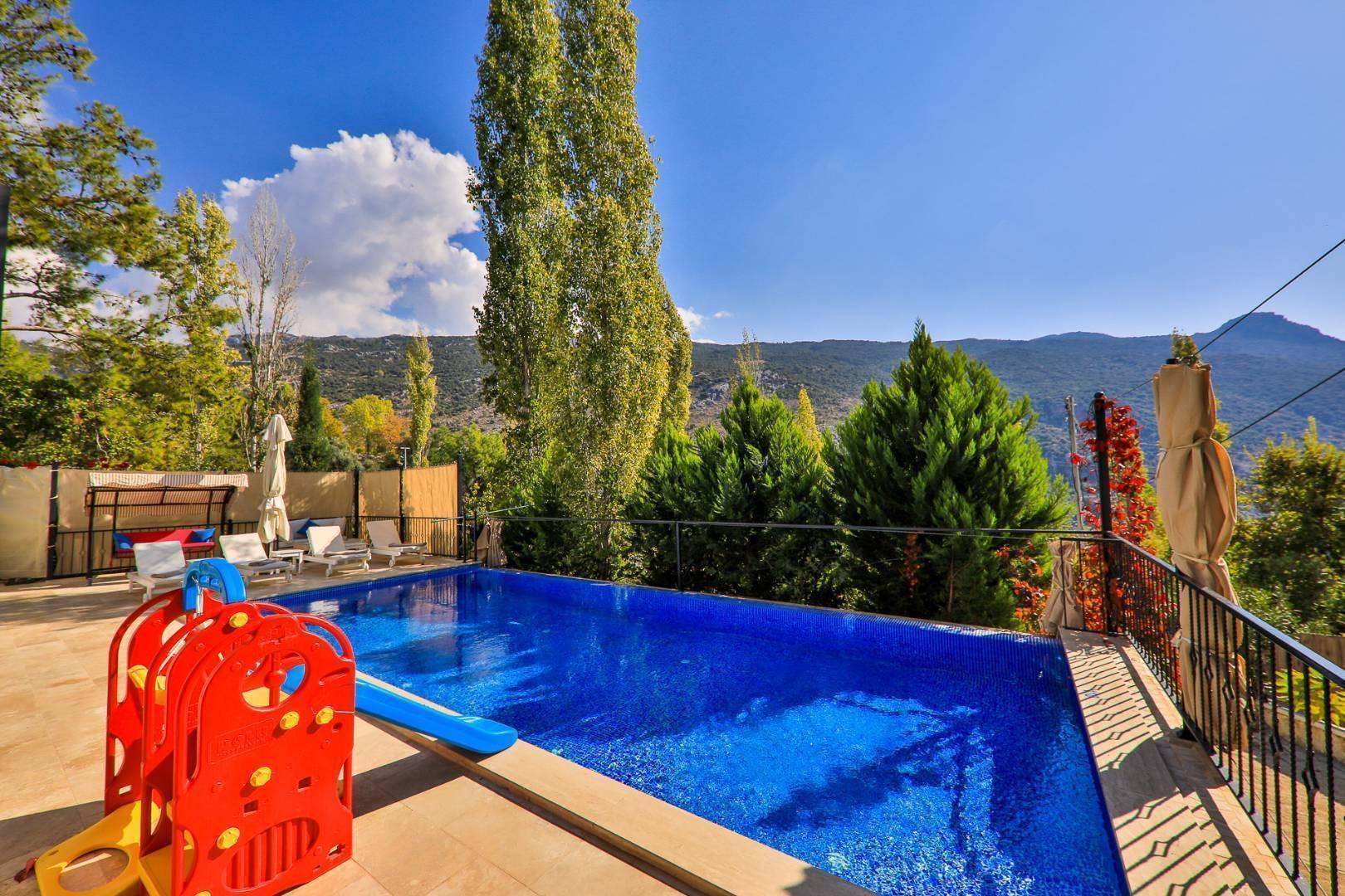 Kaş İslamlar'da Muhteşem Doğada, Özel Havuzlu, Şık Villa-43997