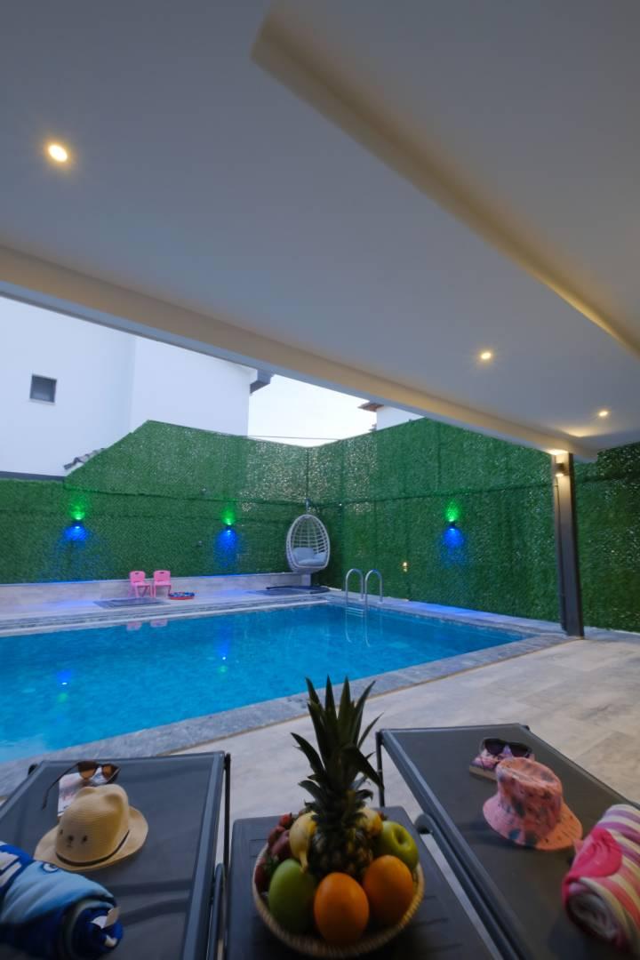 Fethiye Akarca'da Merkezi Konumda, Özel Havuzlu, Modern Villa-42131