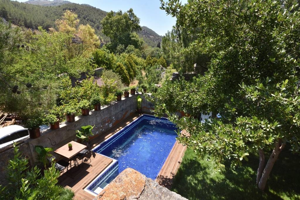 Fethiye Kayaköy'de Rum Mimarisine Sahip, Özel Havuzlu, Bahçeli Villa