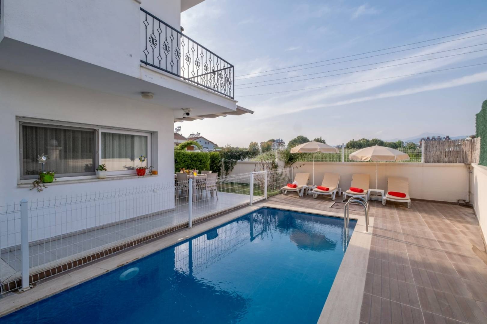 Fethiye Akarca'da Kalabalık Ailelere Uygun, Özel Havuzlu, Şık Villa