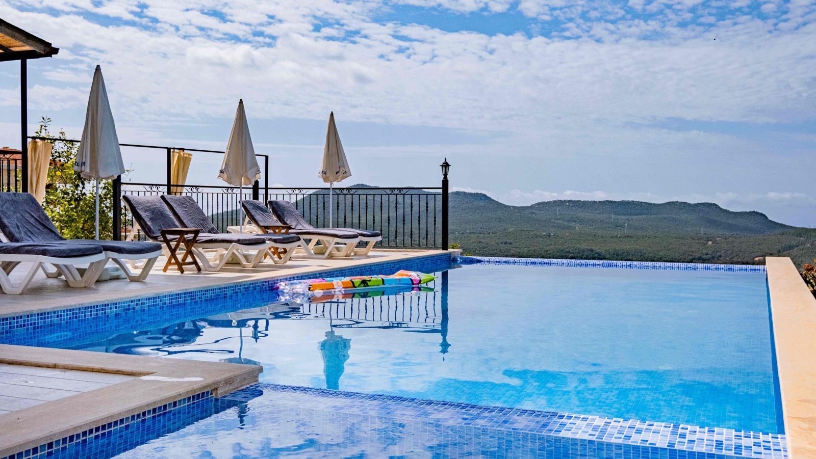 Kaş Çukurbağ'da Eşsiz Doğada, Özel Havuzlu, 8 Kişilik Villa