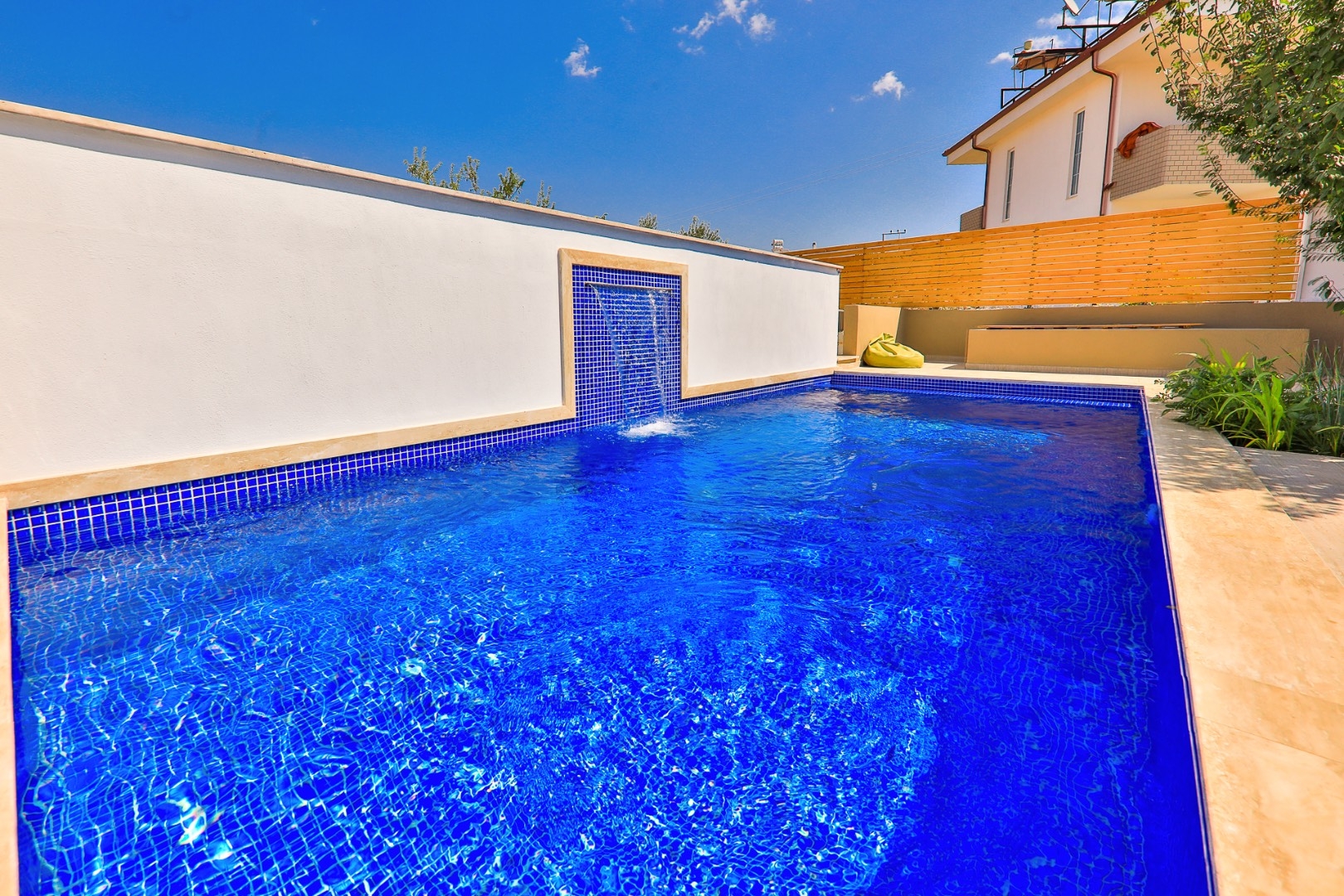 Kaş Andifli'de Aile Konaklamasına Uygun, Özel Havuzlu, Şık Villa