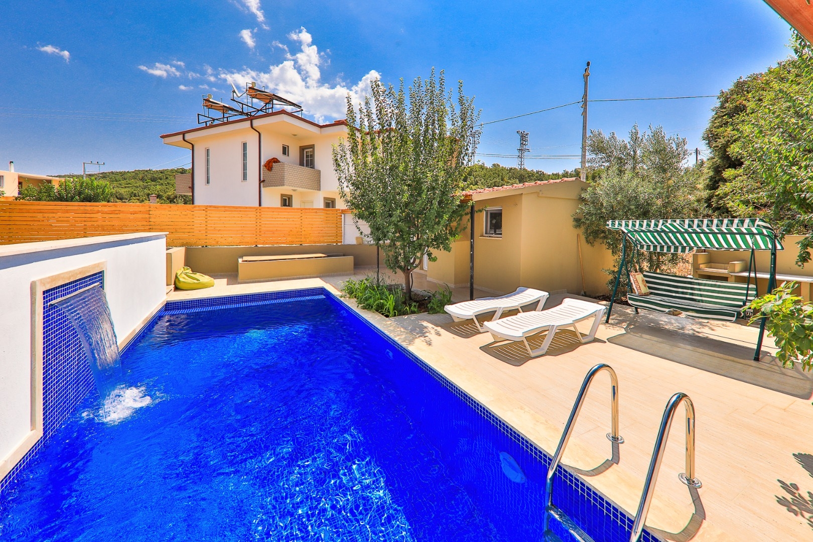 Kaş Andifli'de Aile Konaklamasına Uygun, Özel Havuzlu, Şık Villa