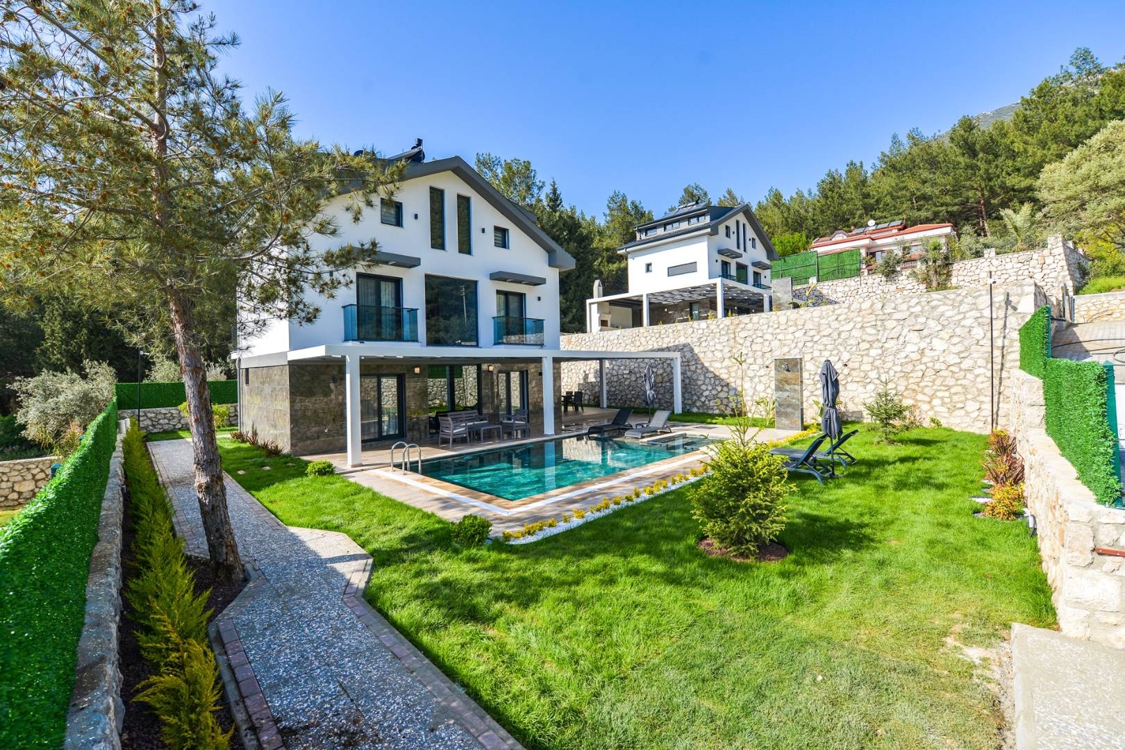 Fethiye Ölüdeniz'de Geniş Ailelere Uygun, Özel Havuzlu, Ferah Villa