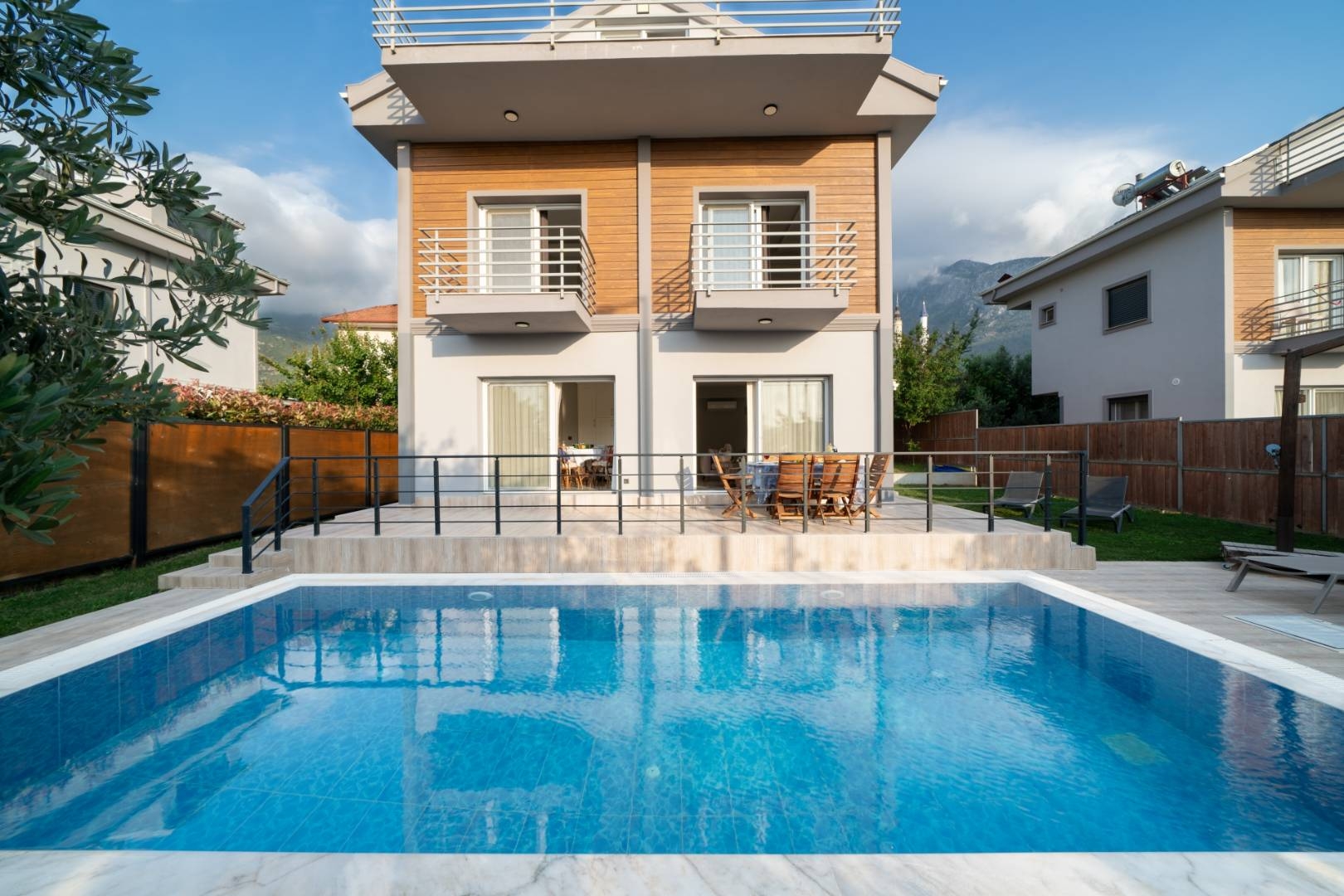 Fethiye Ölüdeniz'de Geniş Ailelere Uygun, Özel Havuzlu, Konforlu Villa