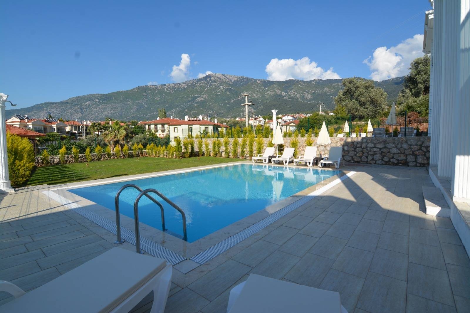 Fethiye Ölüdeniz'de Modern Tasarımlı, Özel Havuzlu, 8 Kişilik Villa