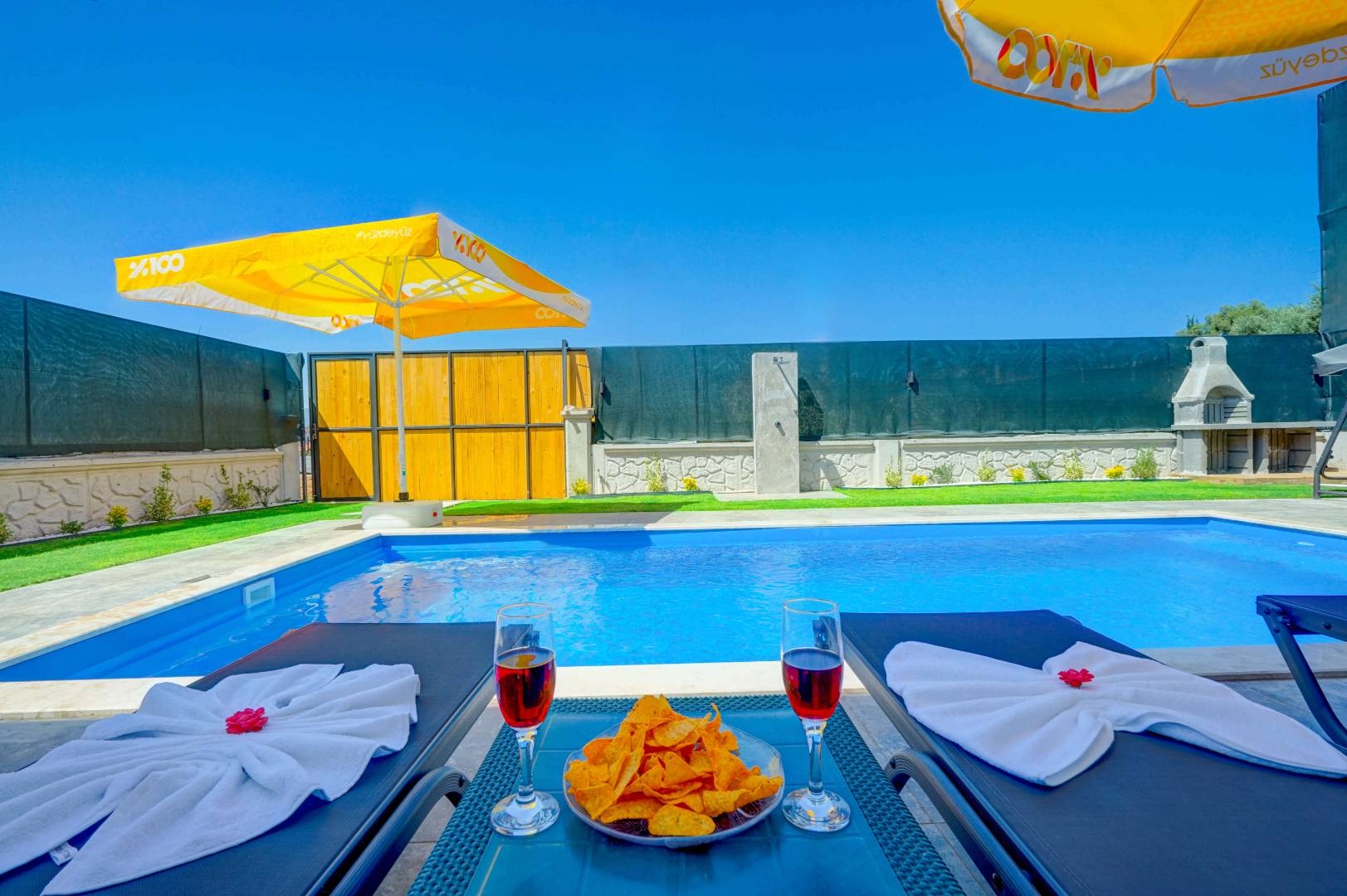 Fethiye Çamköy'de Çekirdek Ailelere Uygun, Özel Havuzlu, Modern Villa